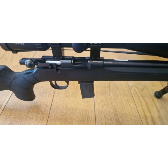 CZ - Poignée de chargeur -...